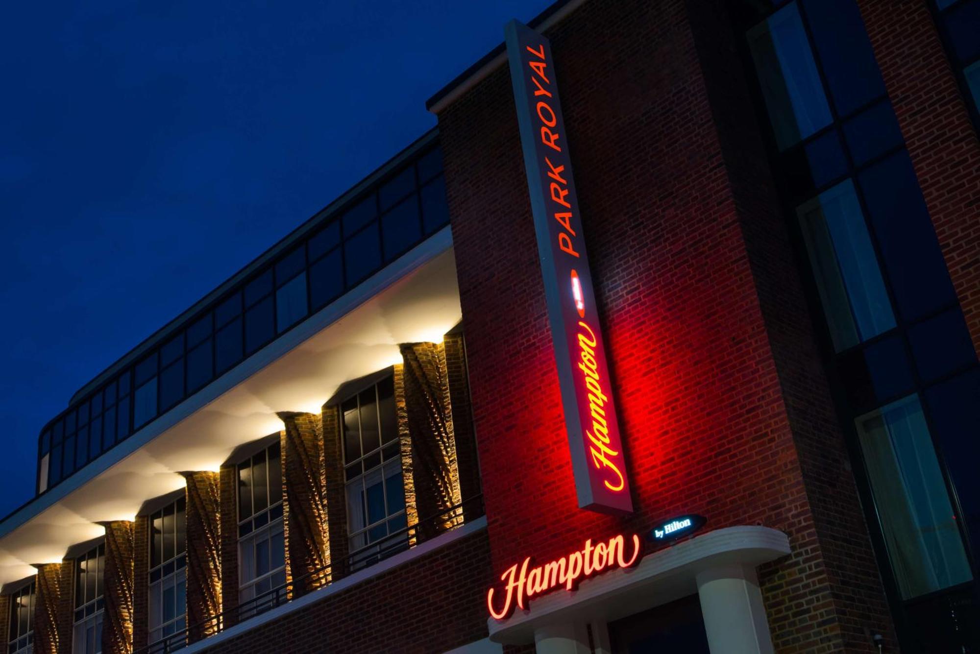 Hôtel Hampton By Hilton London Park Royal Extérieur photo